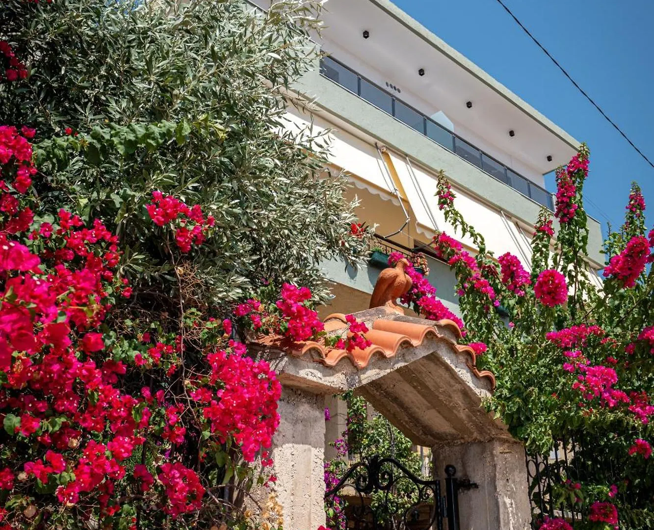 Euphoria Apartments Sarandë 0*,