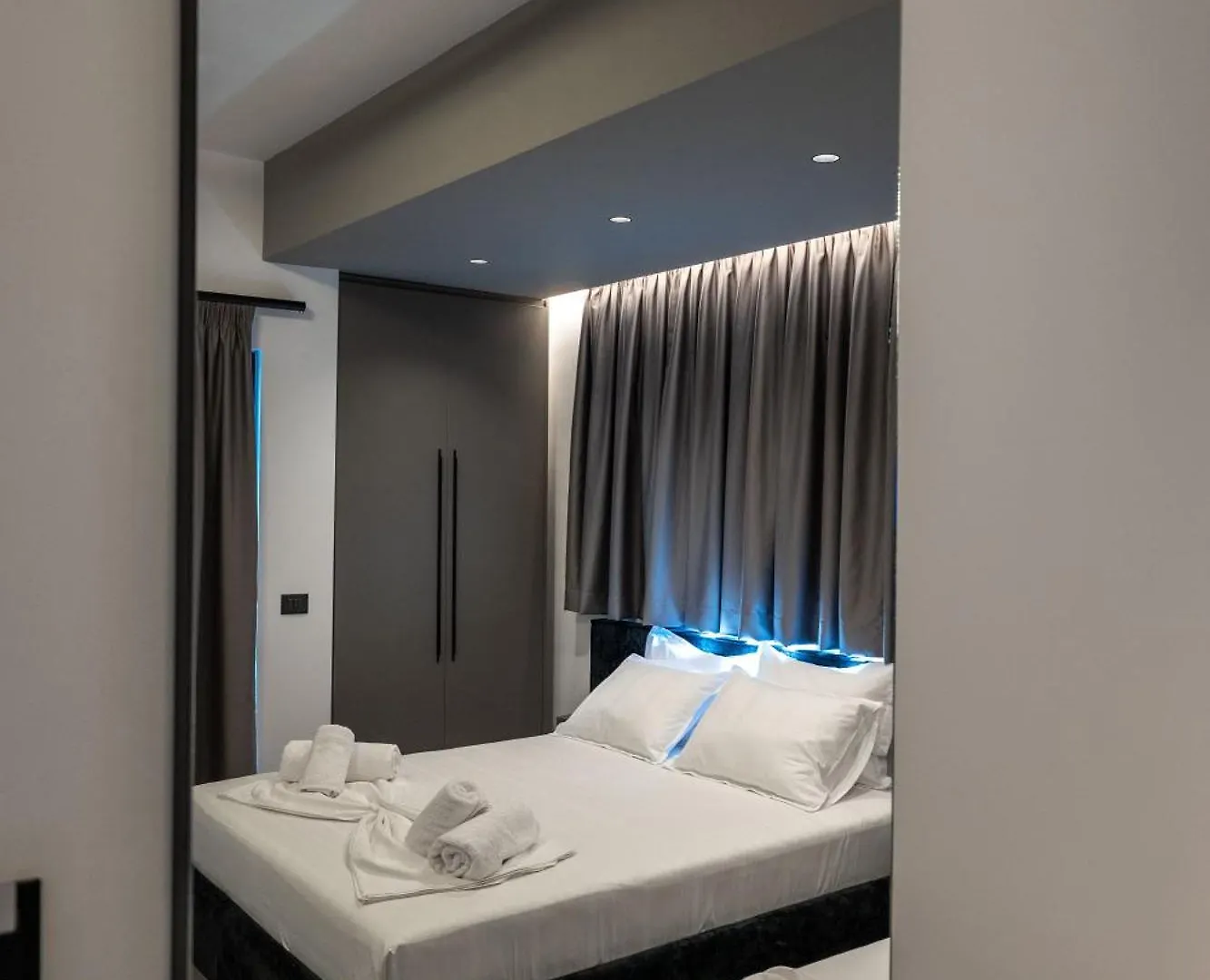 Euphoria Apartments Sarande 0*,  Albania